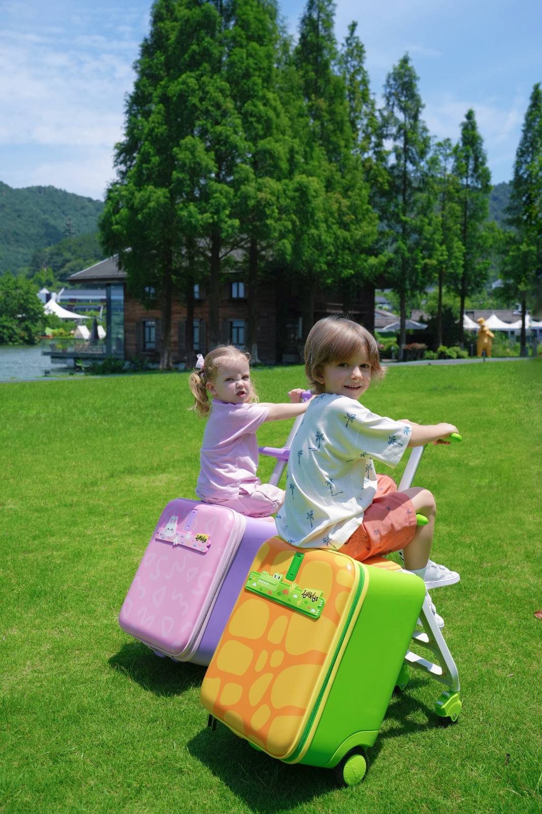 Jovikids 3-in-1 Children's Ride-On Luggage