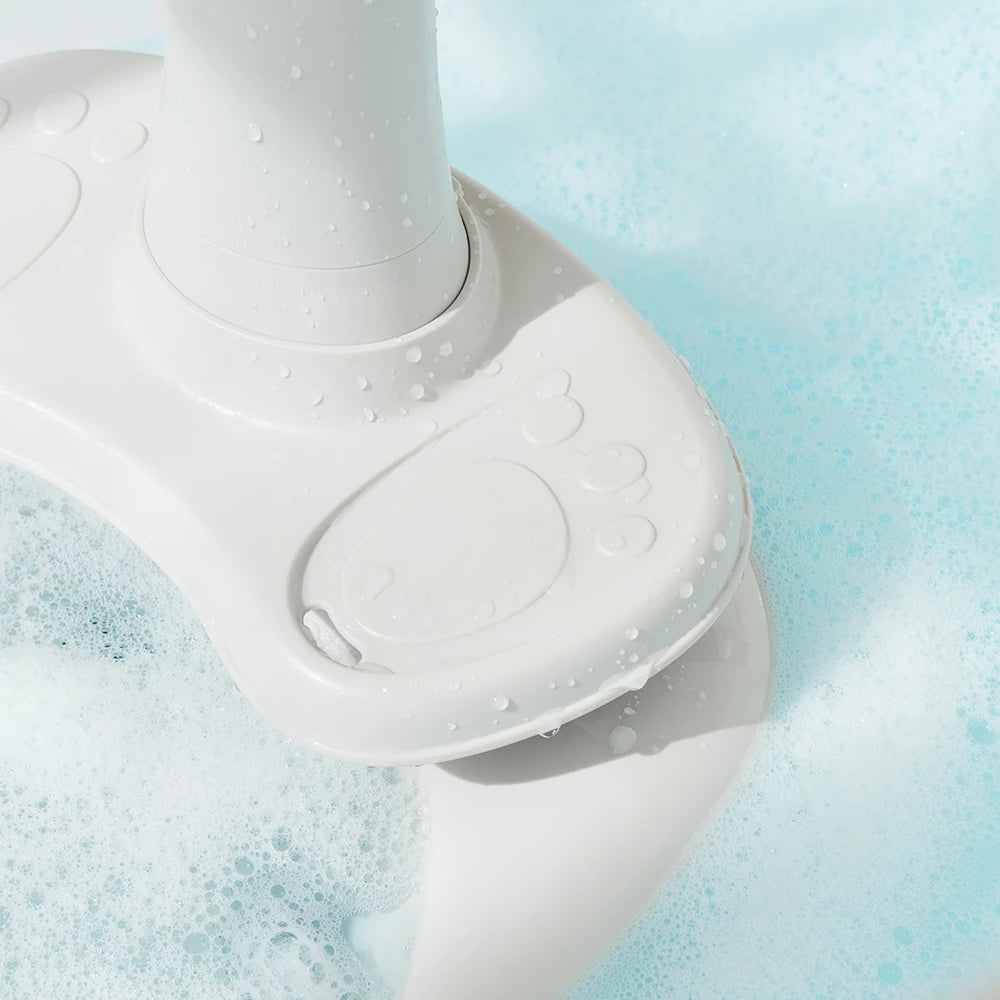 Poled HugBear Bath Stepper
