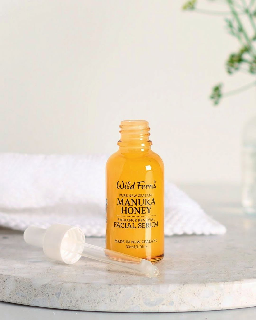 Wild Ferns Manuka Honey Radiance Renewal Facial Serum (30ml)