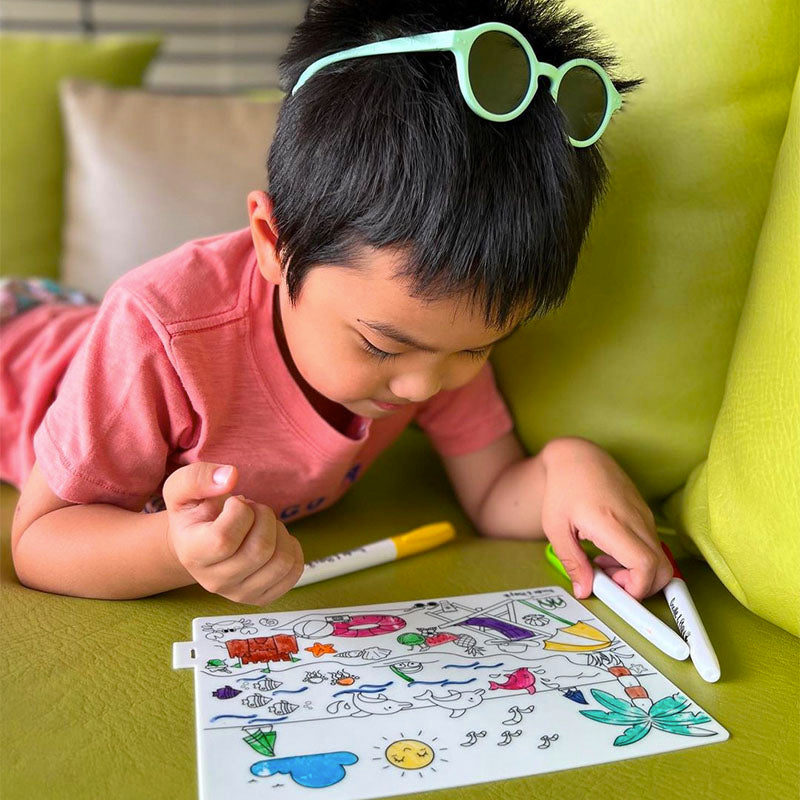 Doodle and Play Mini Reusable Coloring Mat